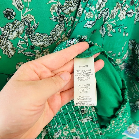 Flowy Cottage Green Patterned Scrunch Waist Elegant Feminine Women's Top - Picture 6 of 12